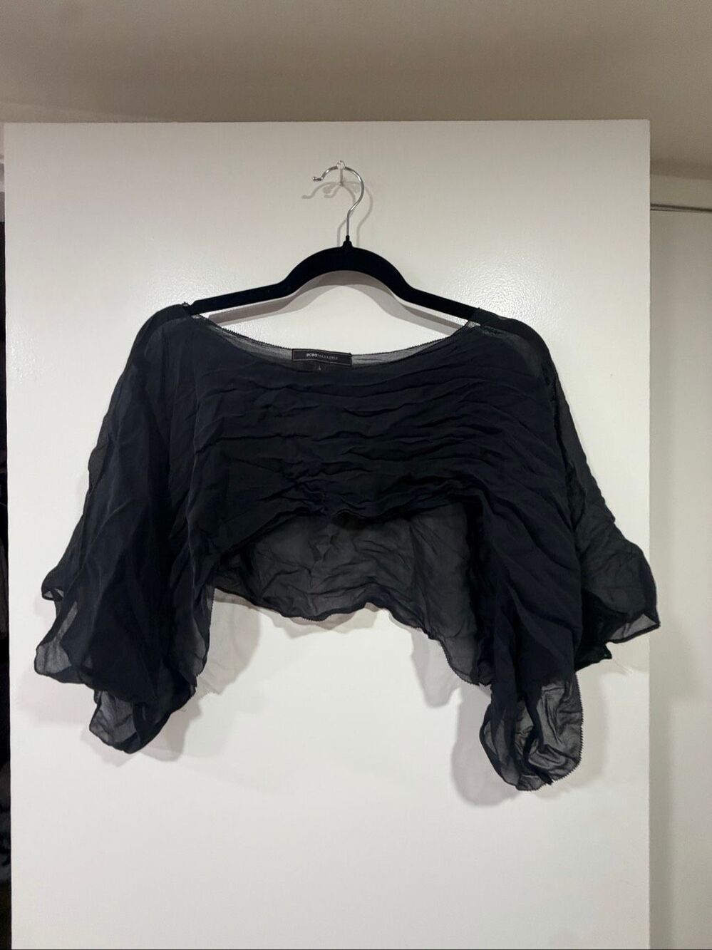 BCBG MAXAZRIA SIZE 6 black shall / cover / cropped cardigan shoulder cover